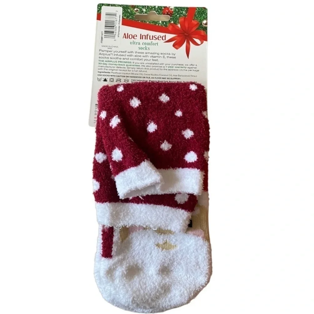 Airplus Aloe Infused Socks SANTA Claus Red Christmas Fuzzy Holiday Socks NEW